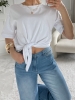 Biały T-shirt damski z wydłużonym przodem Noelia — zdjęcie 3