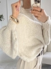 Sweter damski oversize ecru – miękki, ciepły — zdjęcie 4
